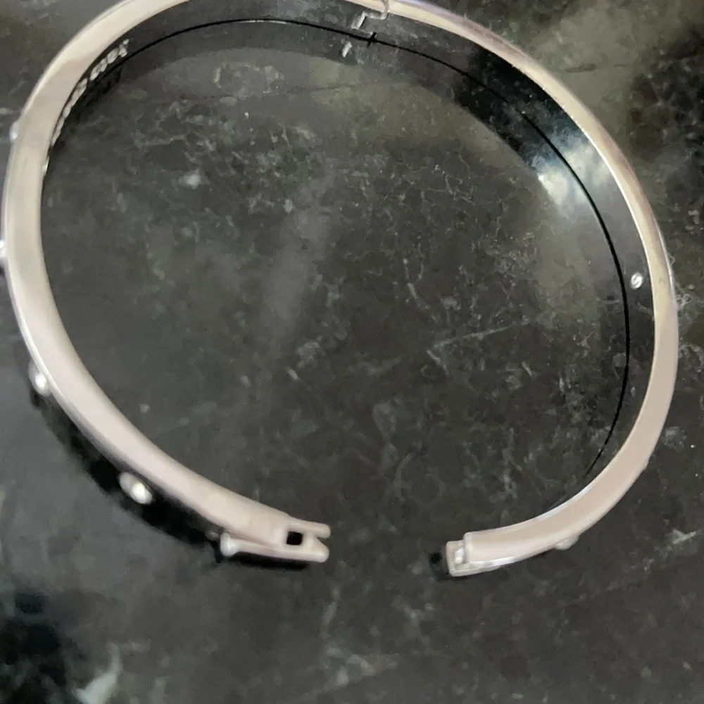 KATE SPADE HENGED RHINESTONE BANGLE - small wrist - Picture 6 of 7